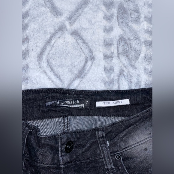 Hot Topic LOVEsick Skinny Jeans - Picture 3 of 4